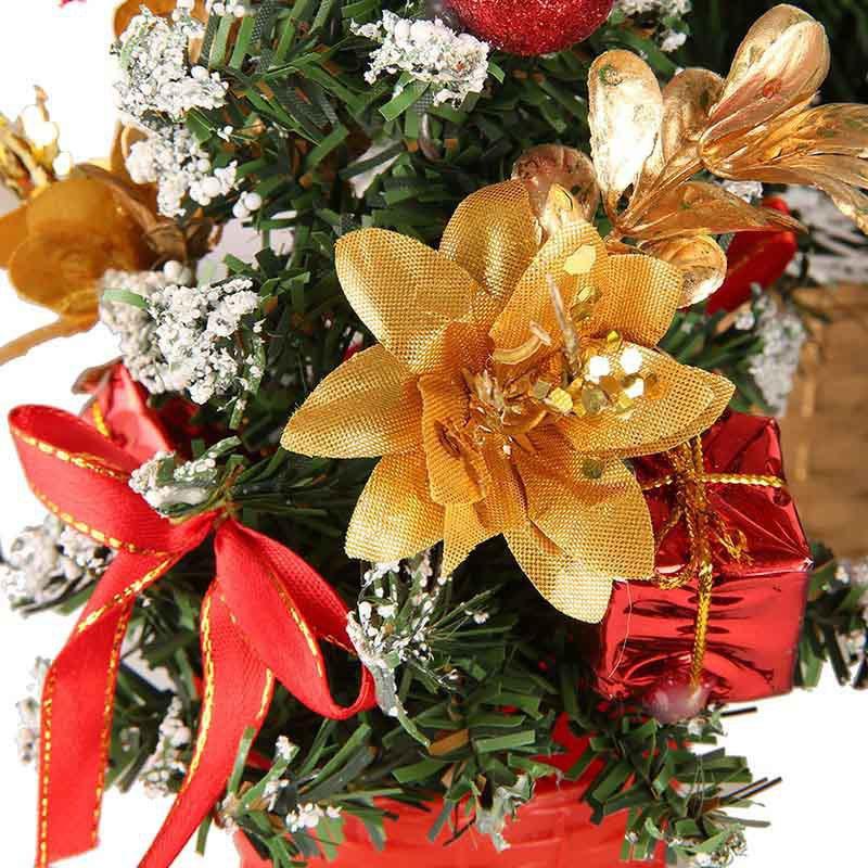 Kleiner Weihnachtsbaum mit Blumen und Geschenken - Miseru